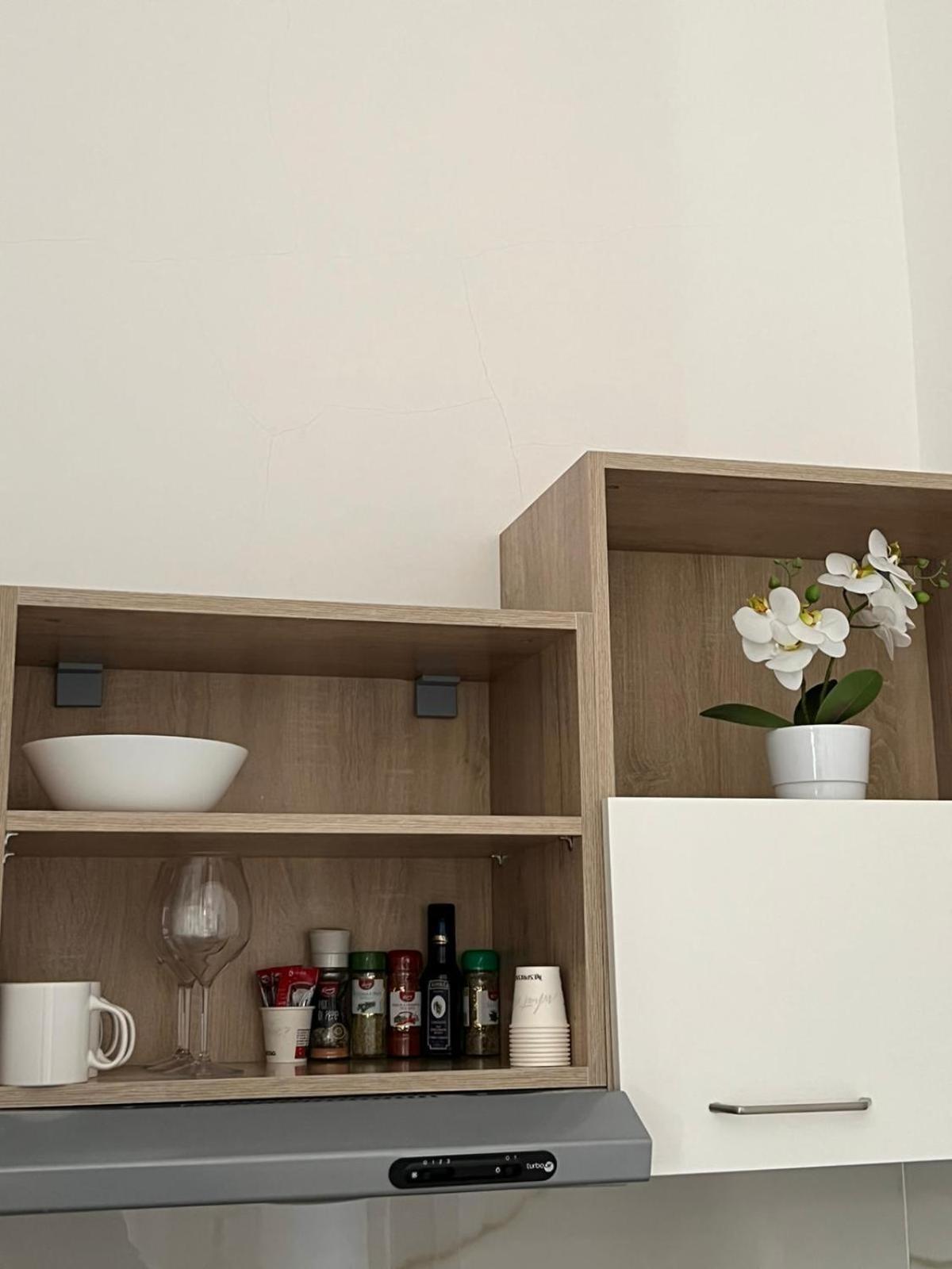 Fior Di Loto - Antonelli Apartament